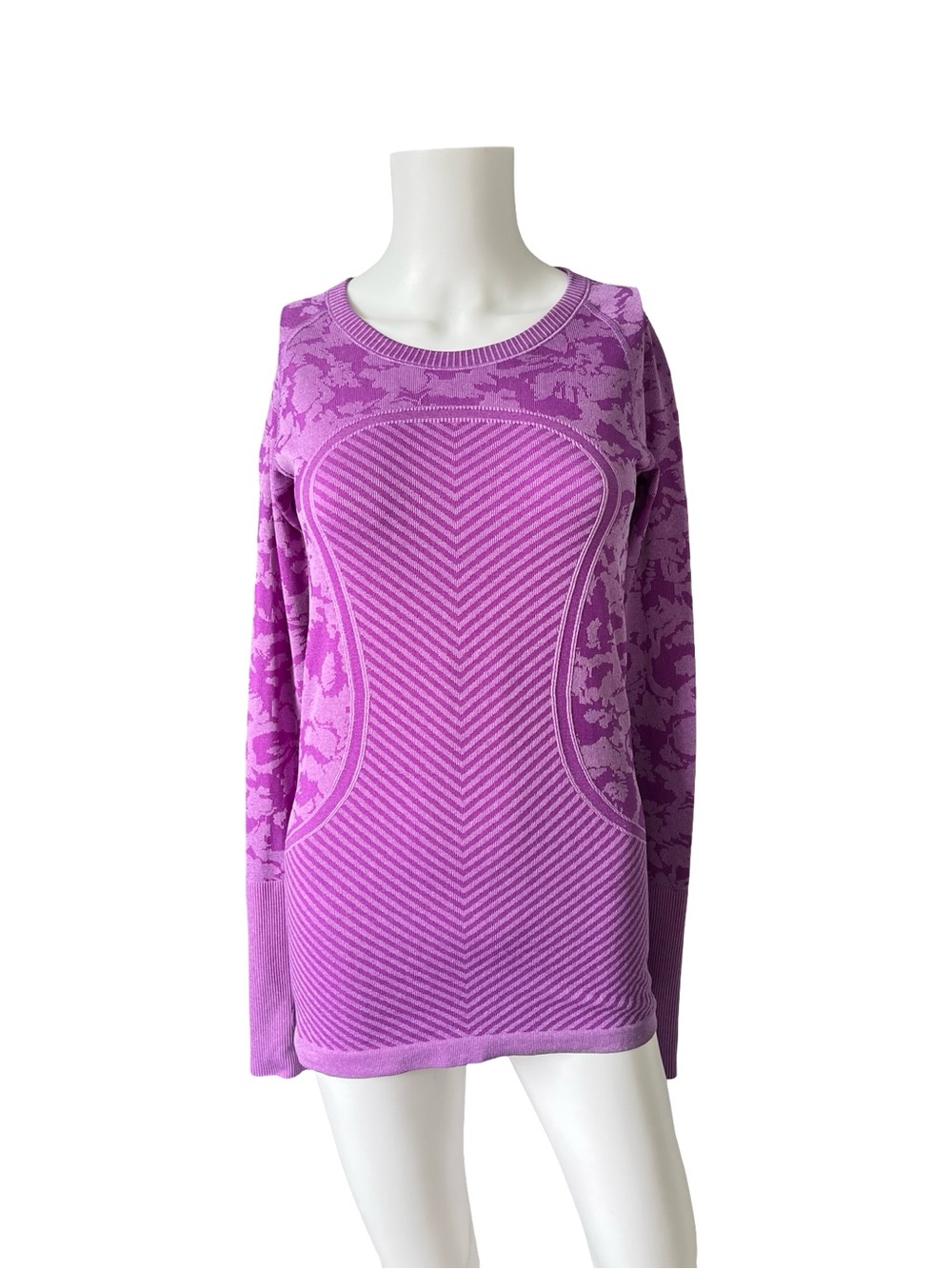 Lululemon Swiftly Tech Long Sleeve Crew Heathered Tender Violet Womens Size 6